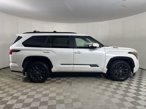 Used 2024 Toyota Sequoia Platinum AWD/4WD image 4