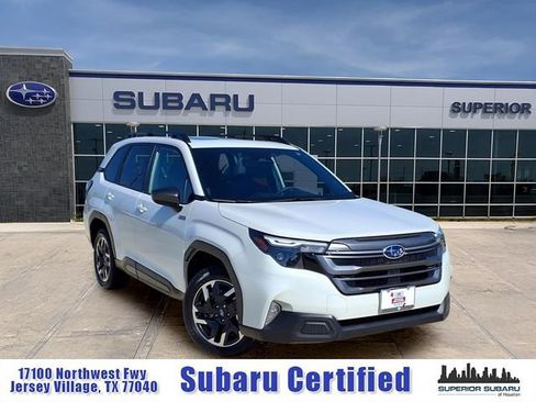 Certified 2025 Subaru Forester Premium AWD/4WD image 1