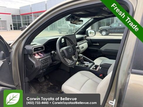Used 2024 Toyota Tacoma Limited w/ Limited Package (LT) AWD/4WD image 11