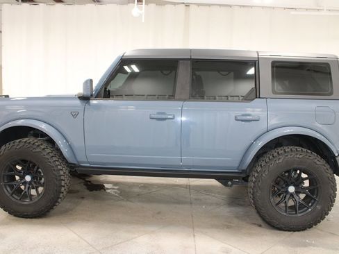 Used 2023 Ford Bronco 4-Door AWD/4WD image 6