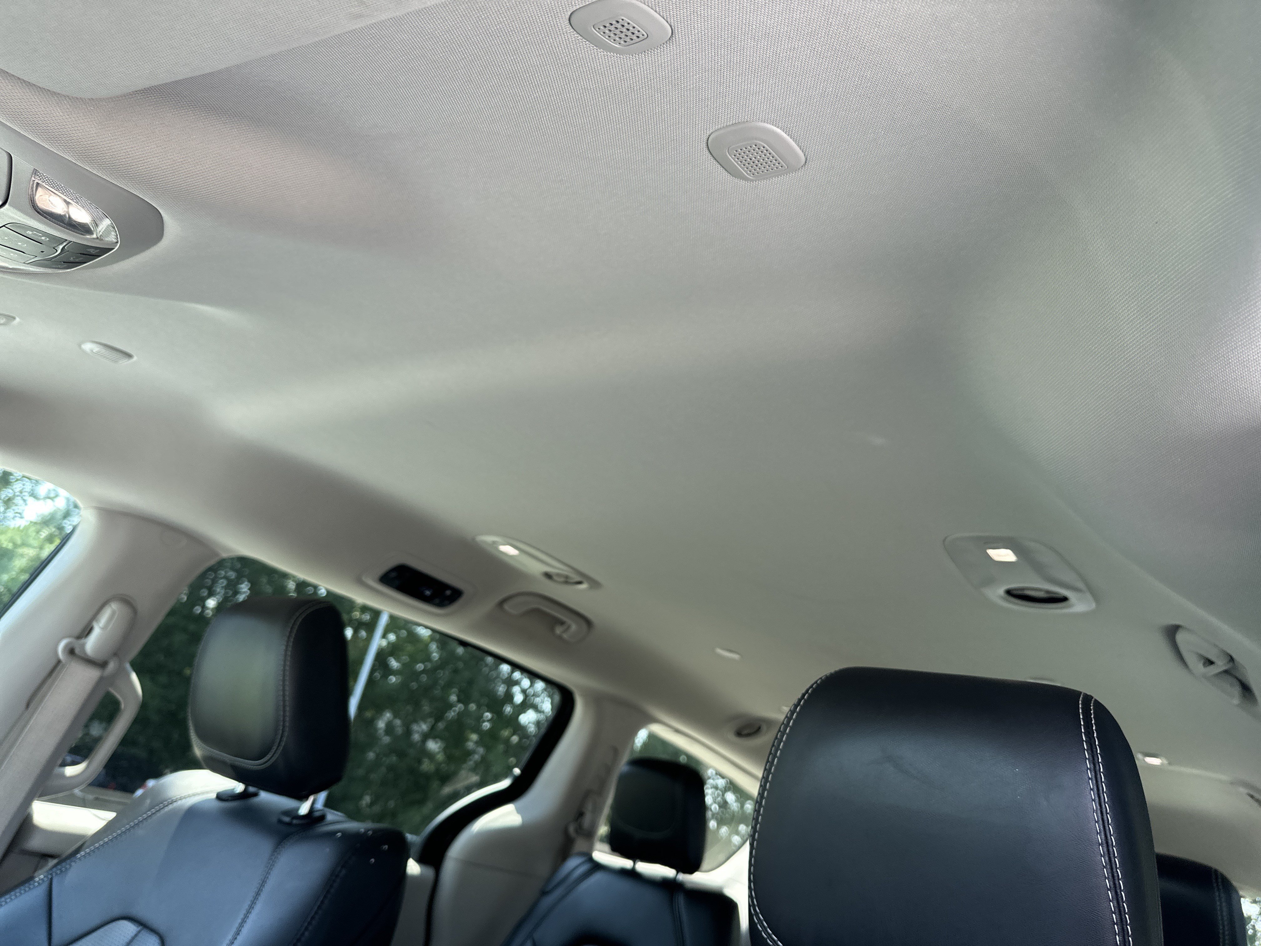Used 2024 Chrysler Pacifica Touring-L FWD image 28