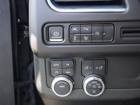 Used 2023 GMC Yukon SLT w/ SLT Premium Package AWD/4WD image 53
