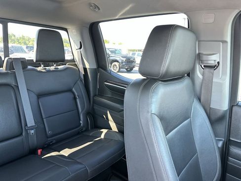 Used 2022 GMC Sierra 1500 SLT w/ SLT Premium Plus Package AWD/4WD image 14