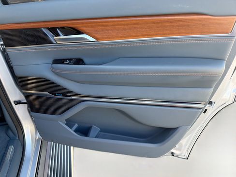 Used 2024 Jeep Grand Wagoneer Series III w/ Rear Seat Video Group 1 image 31