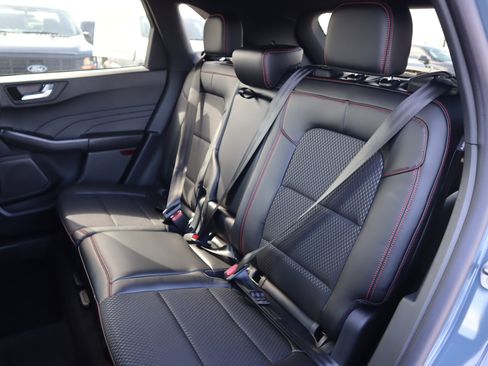 New 2025 Ford Escape ST-Line w/ Tech Pack #1 image 32