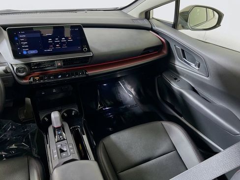 Used 2024 Toyota Prius Prime FWD image 21