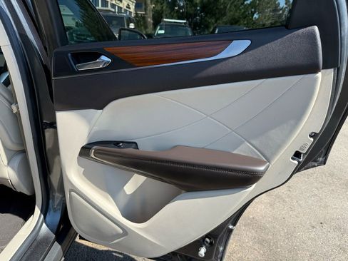 Used 2017 Lincoln MKC Select w/ Select Plus Package image 19