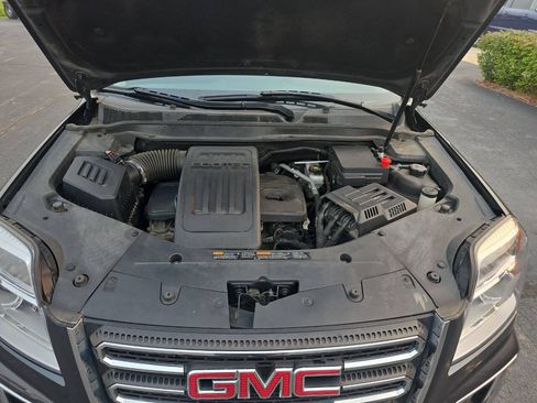Used 2017 GMC Terrain SLT w/ Driver Alert Package I FWD image 14