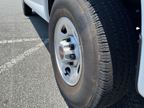 Certified 2022 GMC Savana 2500 w/ Driver Convenience Package image 6