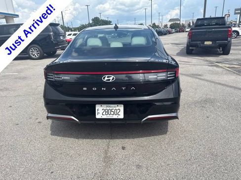 Used 2025 Hyundai Sonata SEL FWD image 4