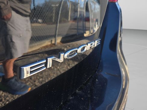 Used 2018 Buick Encore Preferred image 34