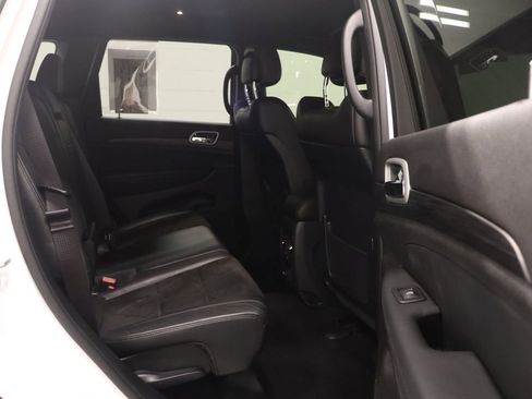 Certified 2021 Jeep Grand Cherokee Laredo X image 17