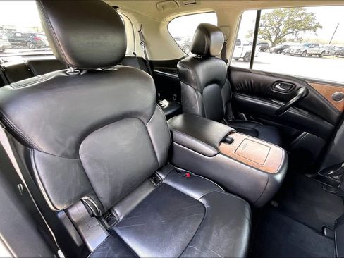 Used 2024 Nissan Armada SL w/ Captain's Chairs Package AWD/4WD image 22
