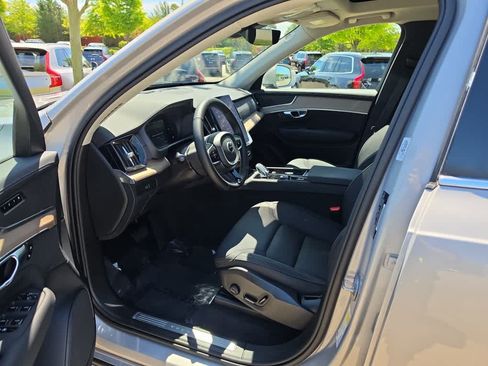 Used 2025 Volvo XC90 B6 Plus AWD/4WD image 12