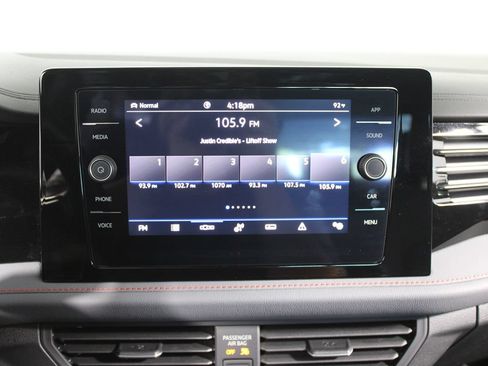 Used 2025 Volkswagen Jetta GLI Autobahn FWD image 14