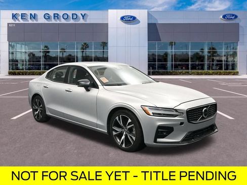Used 2024 Volvo S60 B5 Core FWD image 1