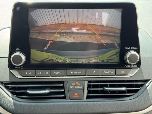 Used 2019 Nissan Altima 2.5 SV FWD image 24