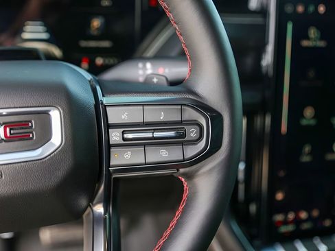 Used 2025 GMC Yukon AT4 Ultimate image 16