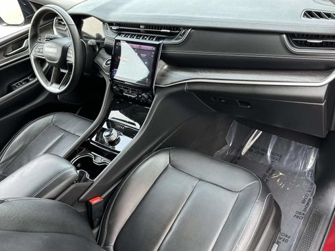 Used 2022 Jeep Grand Cherokee Limited RWD image 11