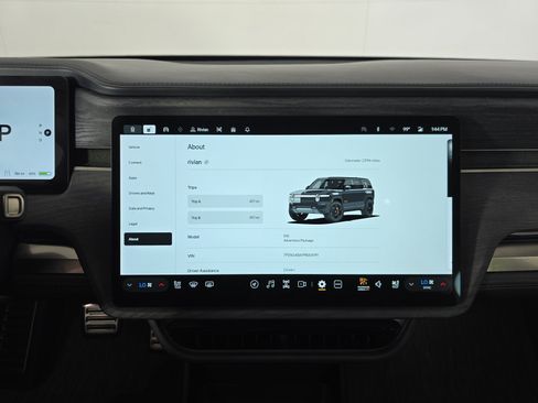 Used 2023 Rivian R1S Adventure AWD/4WD image 27