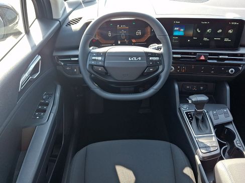 New 2026 Kia Sportage LX w/ LX Convenience Package AWD/4WD image 7