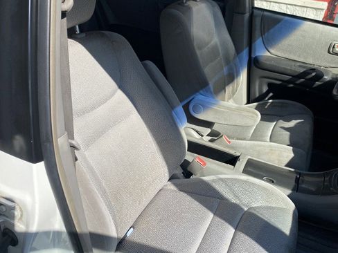 Used 2003 Toyota Highlander 2WD V6 image 10