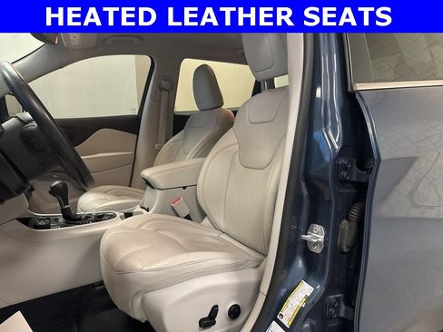 Used 2020 Jeep Cherokee Limited image 6