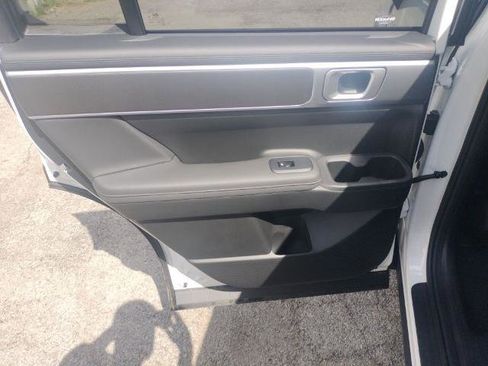 Used 2025 Hyundai Santa Fe SEL FWD image 33