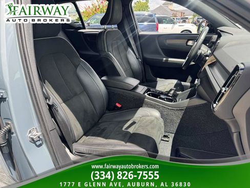 Used 2020 Volvo XC40 T5 R-Design AWD/4WD image 12