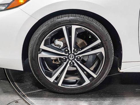 Used 2021 Nissan Sentra SR image 12