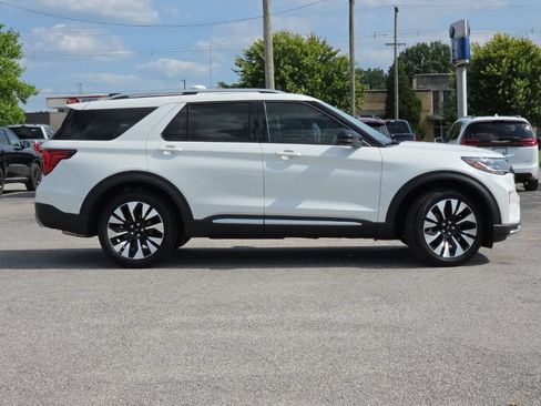 New 2026 Ford Explorer Platinum w/ LUX Leather Package AWD/4WD image 8