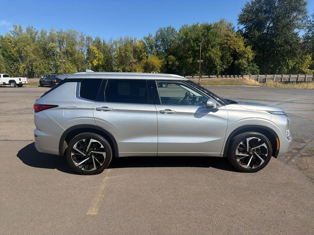 Used 2022 Mitsubishi Outlander SEL AWD/4WD image 8