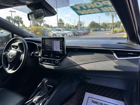 Used 2021 Toyota Corolla XSE image 25