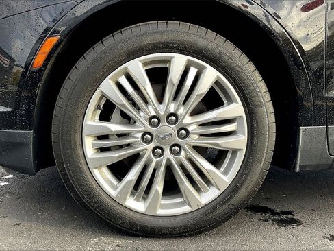 Used 2018 Cadillac XT5 Premium Luxury image 8