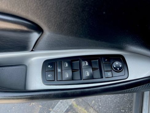 Used 2012 Dodge Journey SXT w/ Popular Equipment Group FWD image 13