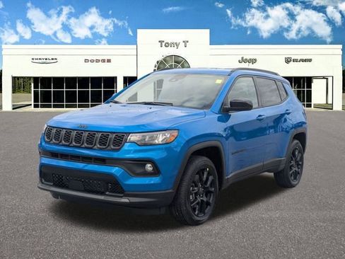 New 2026 Jeep Compass Latitude image 3