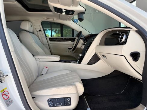 Used 2014 Bentley Flying Spur W12 AWD/4WD image 28