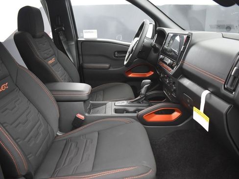 New 2026 Nissan Frontier PRO-4X w/ Pro-4x Convenience Package image 23