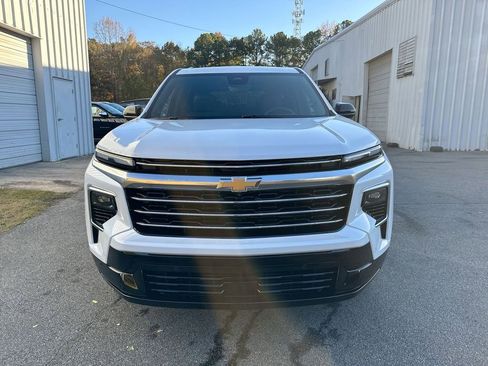 New 2026 Chevrolet Traverse High Country FWD image 10