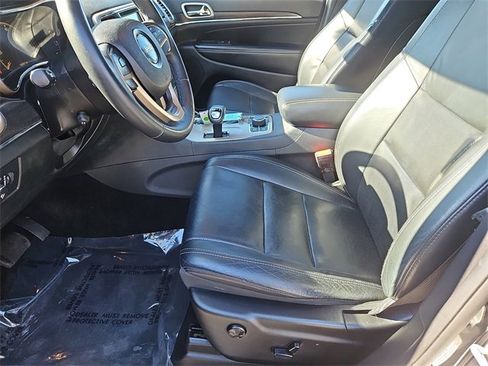 Used 2015 Jeep Grand Cherokee Limited w/ Luxury Group II image 35