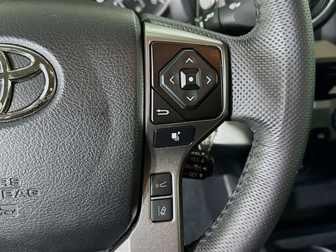 Used 2022 Toyota Tacoma SR5 w/ Technology Package image 17