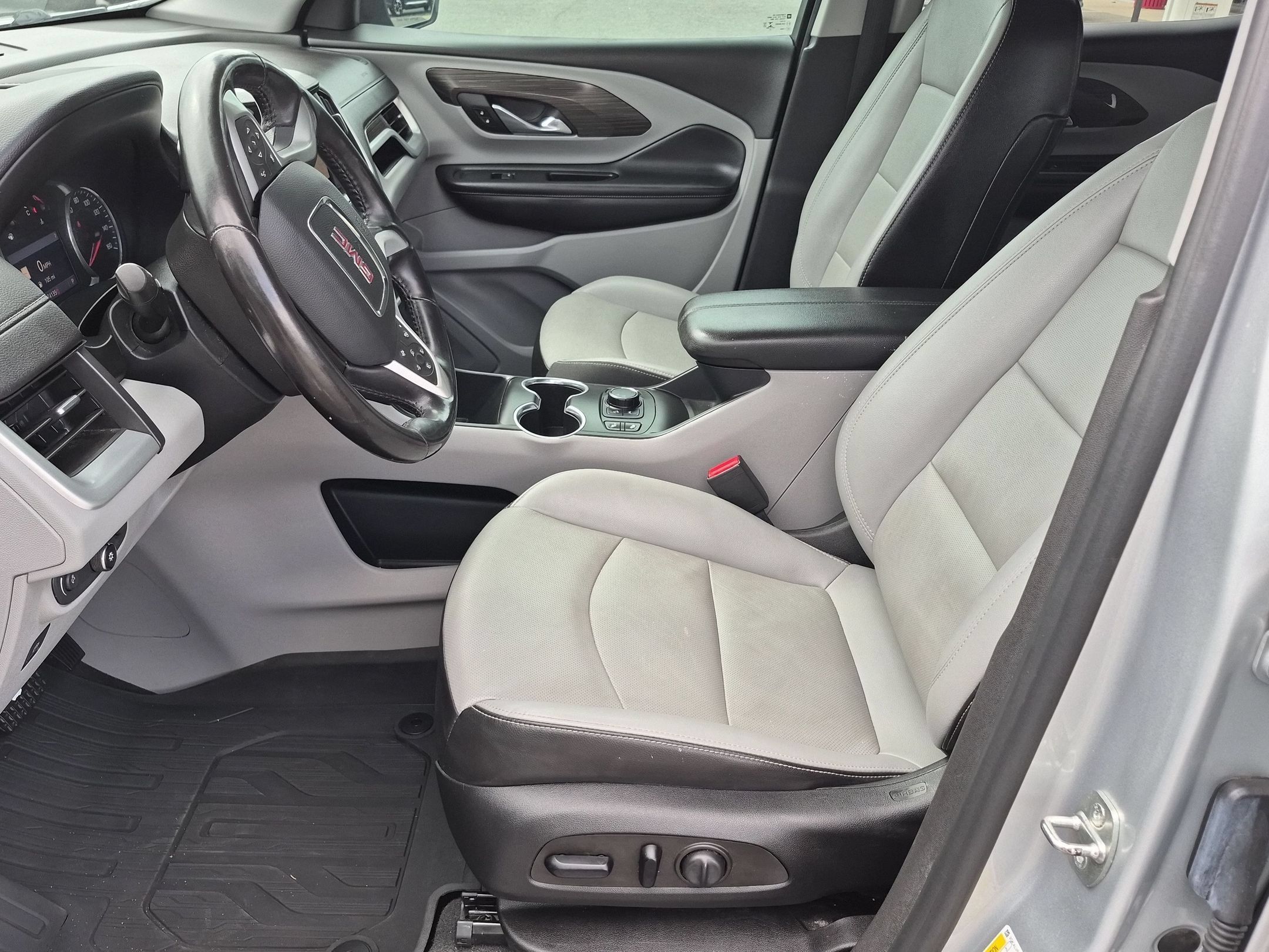 Used 2022 GMC Terrain SLT w/ Infotainment Package II AWD/4WD image 16