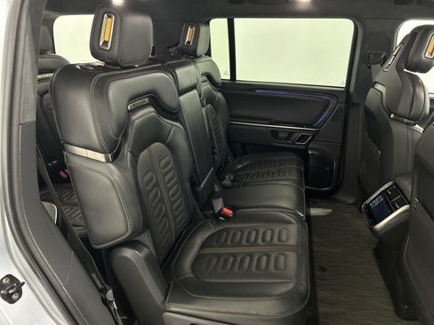 Used 2024 Rivian R1S Adventure AWD/4WD image 23