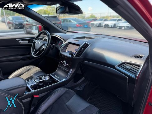 Used 2020 Ford Edge ST w/ Equipment Group 401A AWD/4WD image 23