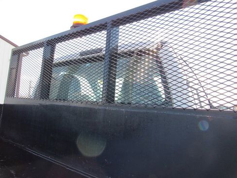 Used 2022 Ford F750 2WD Regular Cab Super Duty image 16