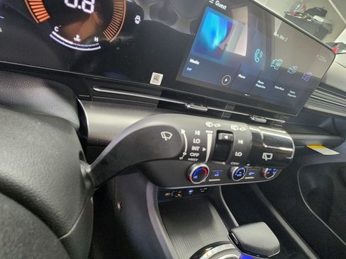 New 2026 Hyundai Kona SE image 17