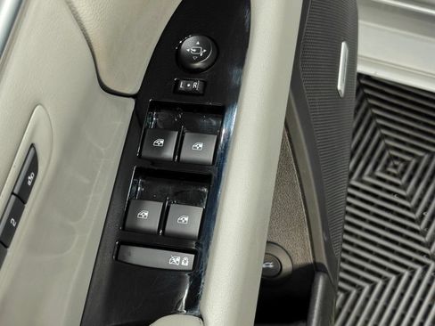 Used 2015 Cadillac XTS Luxury w/ Driver Awareness Package FWD image 43