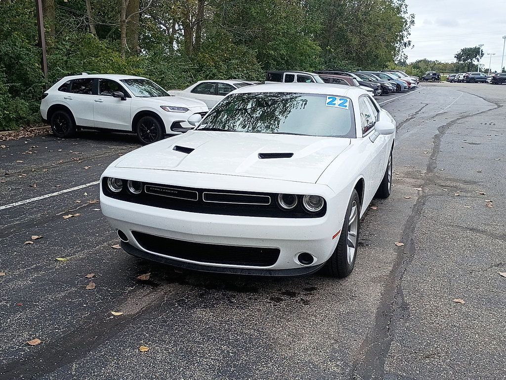 Used 2022 Dodge Challenger SXT RWD image 7