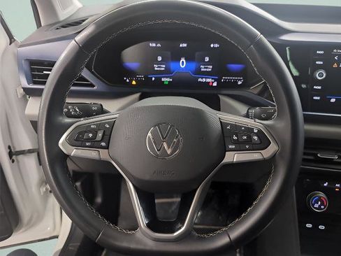 Used 2023 Volkswagen Taos SE image 14