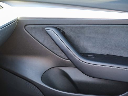 Used 2022 Tesla Model 3 image 21